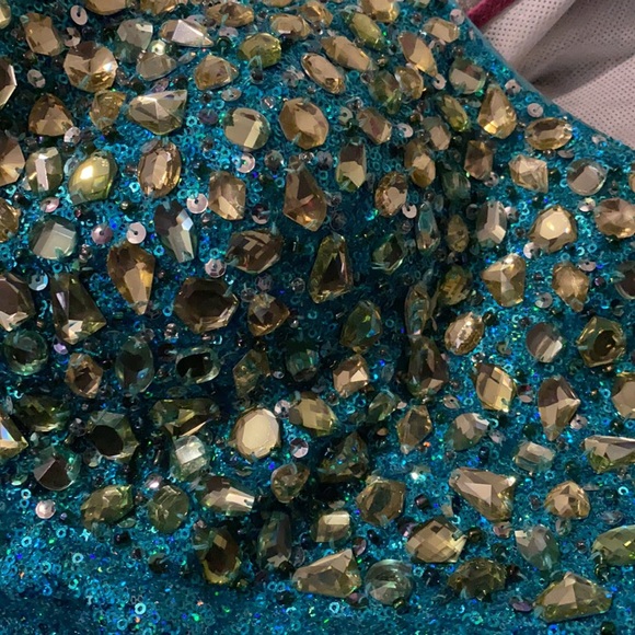 Prom dress - Picture 7 of 9